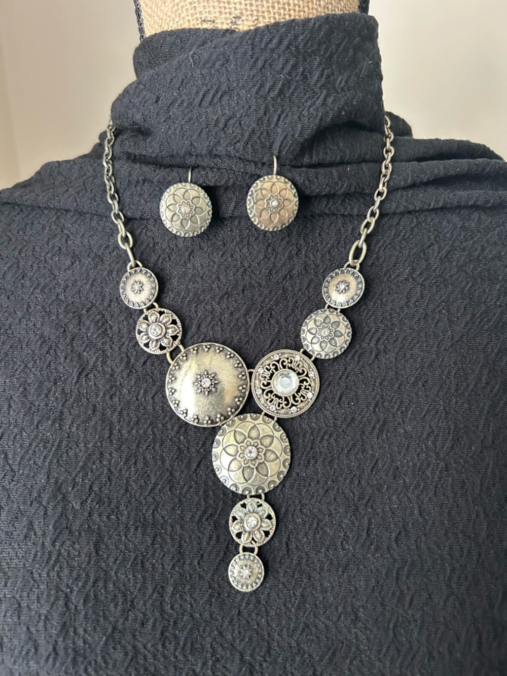 Vintage-Inspired Silver Floral Statement Necklace & Earring Set